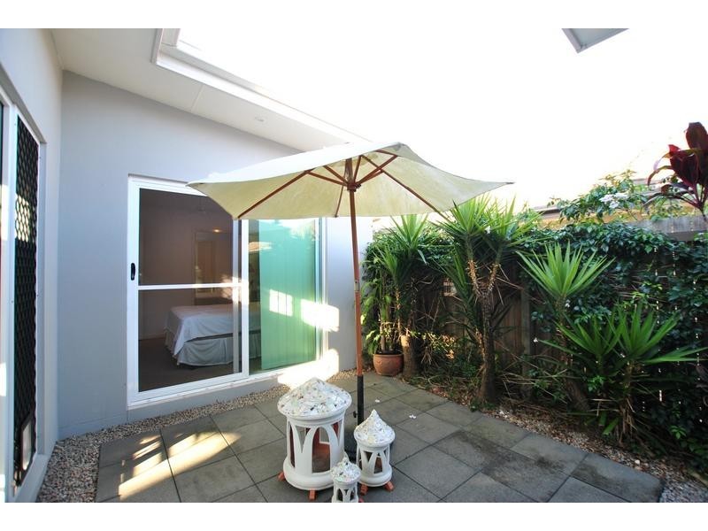 6 Pandorea Street, Meridan Plains QLD 4551