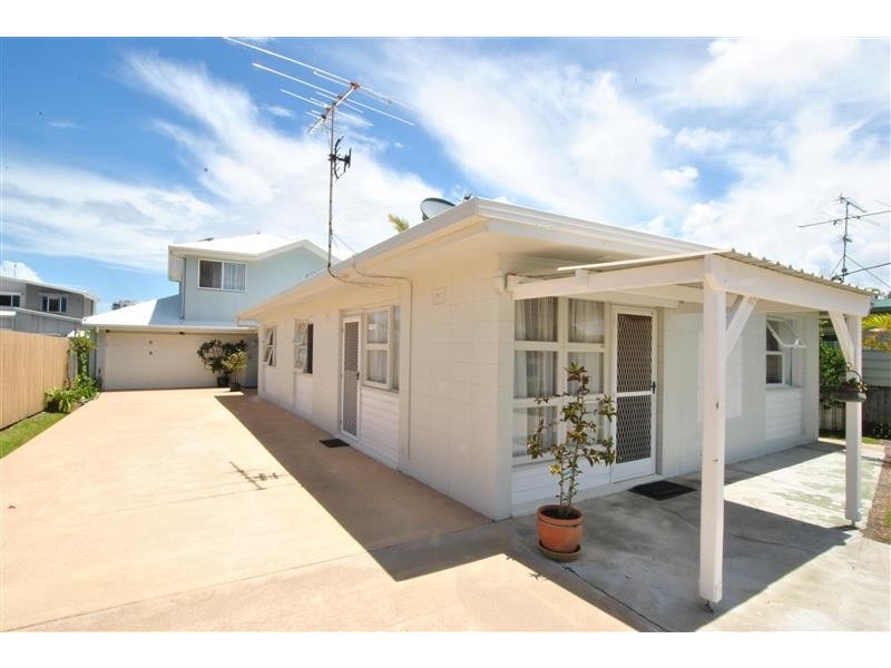 12 Park Street, Caloundra QLD 4551