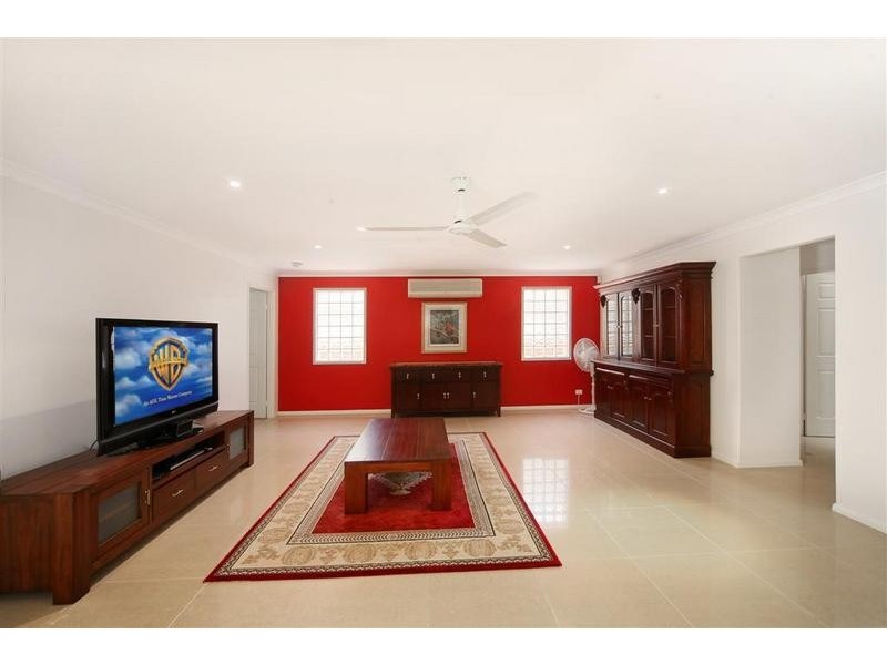 17 Parklands Boulevard, Little Mountain QLD 4551