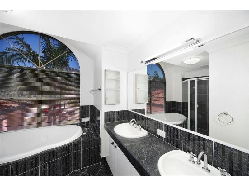 17 Parklands Boulevard, Little Mountain QLD 4551