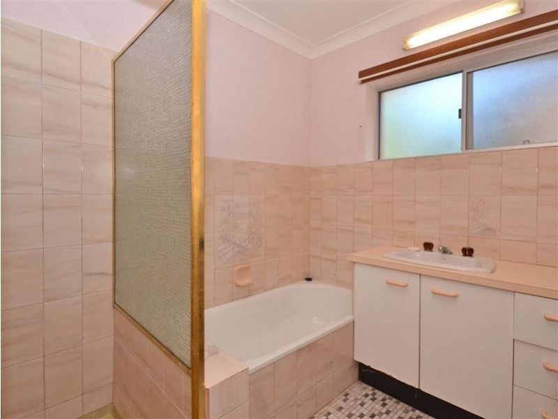 2/ 24 Suller Street, Caloundra QLD 4551