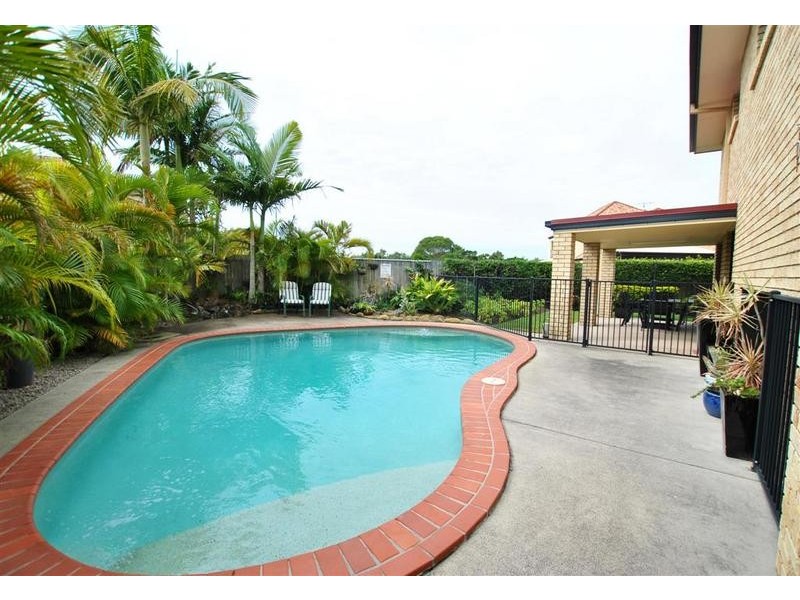 8 Parsons Close, Pelican Waters QLD 4551