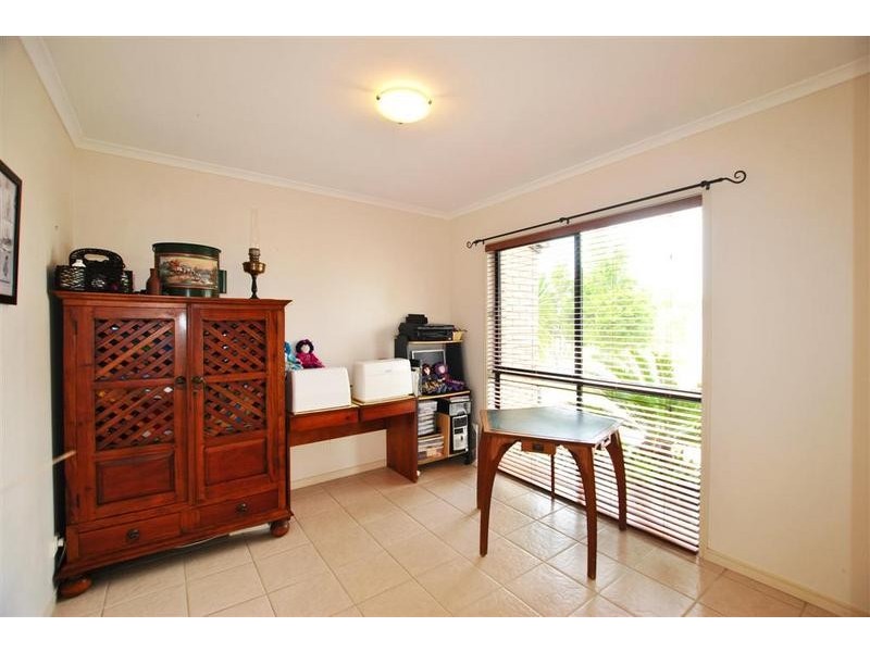 8 Parsons Close, Pelican Waters QLD 4551