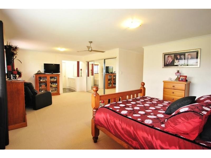 8 Parsons Close, Pelican Waters QLD 4551