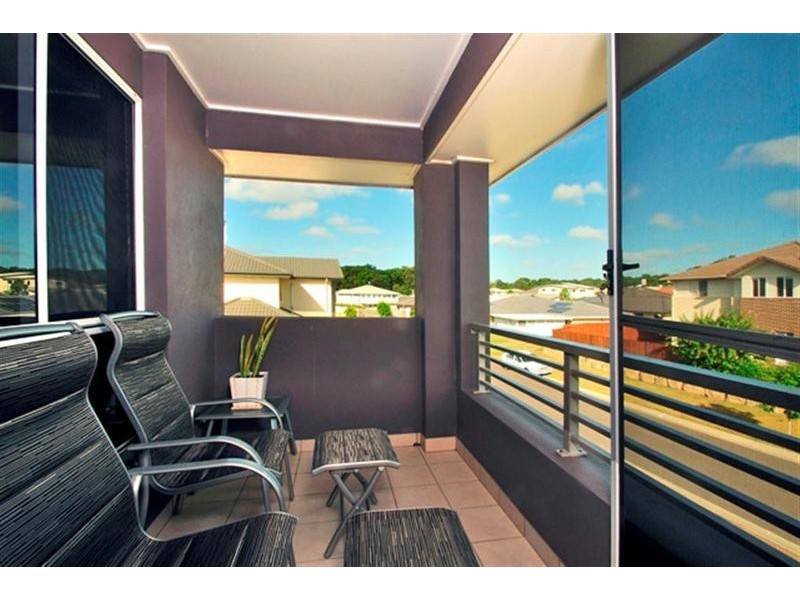 14 Pebbly Creek Crescent, Little Mountain QLD 4551