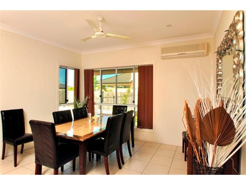 14 Pebbly Creek Crescent, Little Mountain QLD 4551