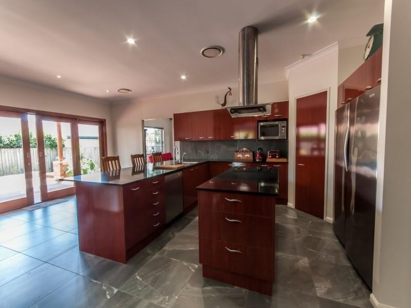 4 Pegwell Place, Currimundi QLD 4551