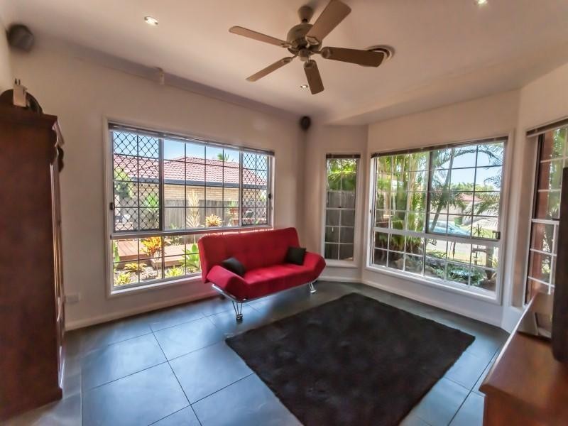 4 Pegwell Place, Currimundi QLD 4551