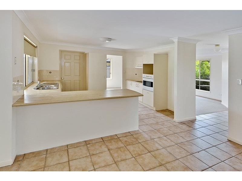 8 Pegwell Place, Currimundi QLD 4551