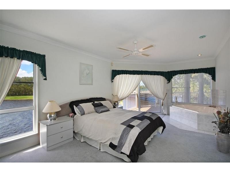 1 Pelican Waters Boulevard, Pelican Waters QLD 4551