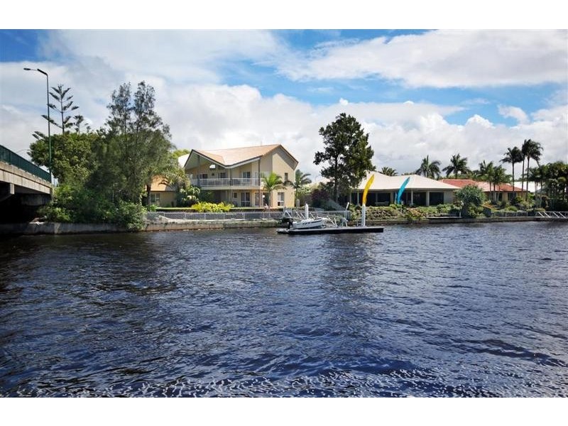 1 Pelican Waters Boulevard, Pelican Waters QLD 4551