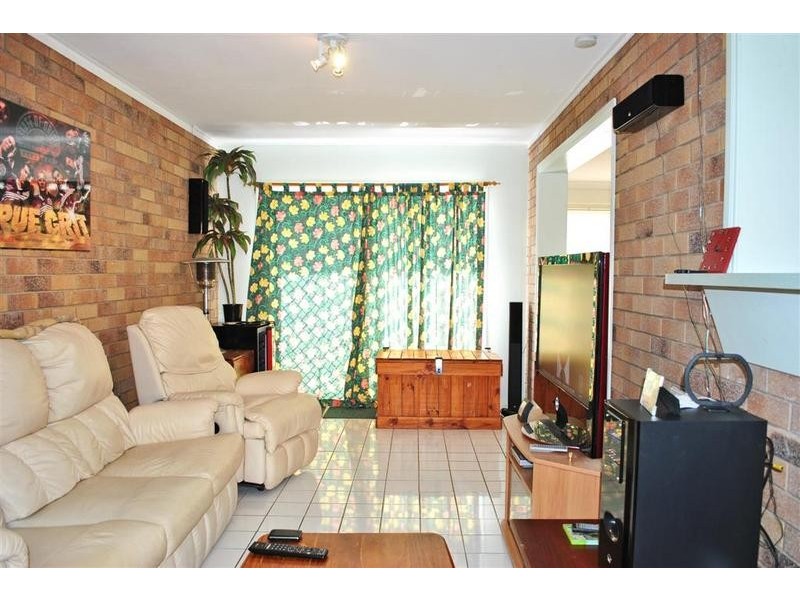 2/ 90 Caloundra Road, Little Mountain QLD 4551