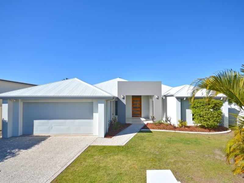 20 Pembroke Avenue, Pelican Waters QLD 4551