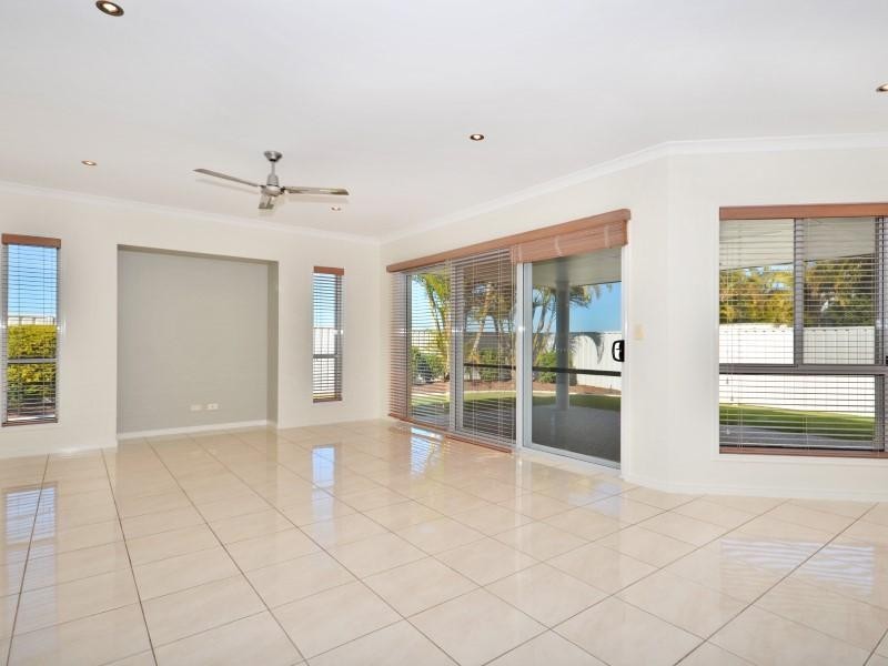 20 Pembroke Avenue, Pelican Waters QLD 4551