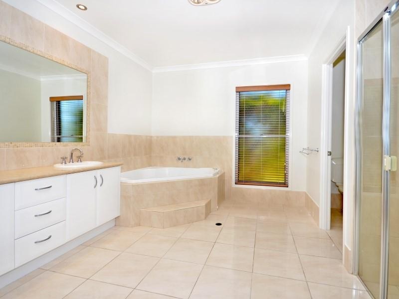 20 Pembroke Avenue, Pelican Waters QLD 4551