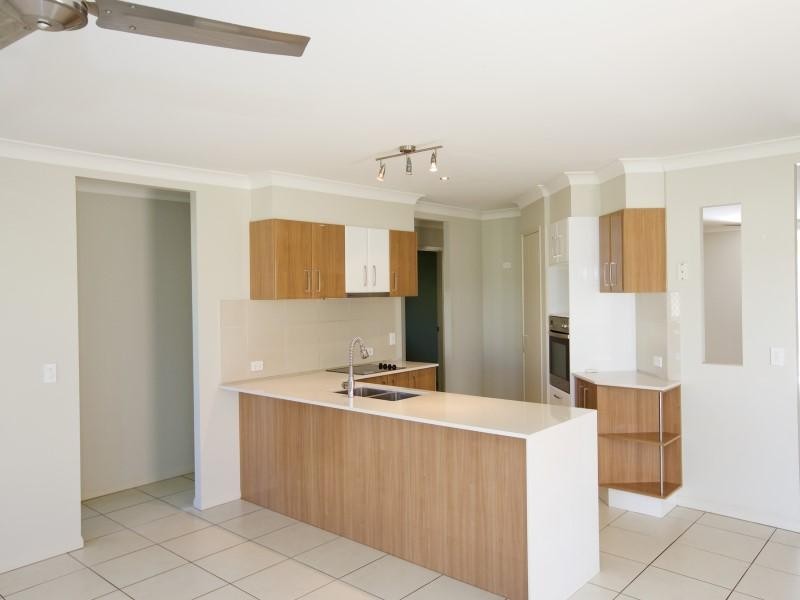 28 Pembroke Avenue, Pelican Waters QLD 4551