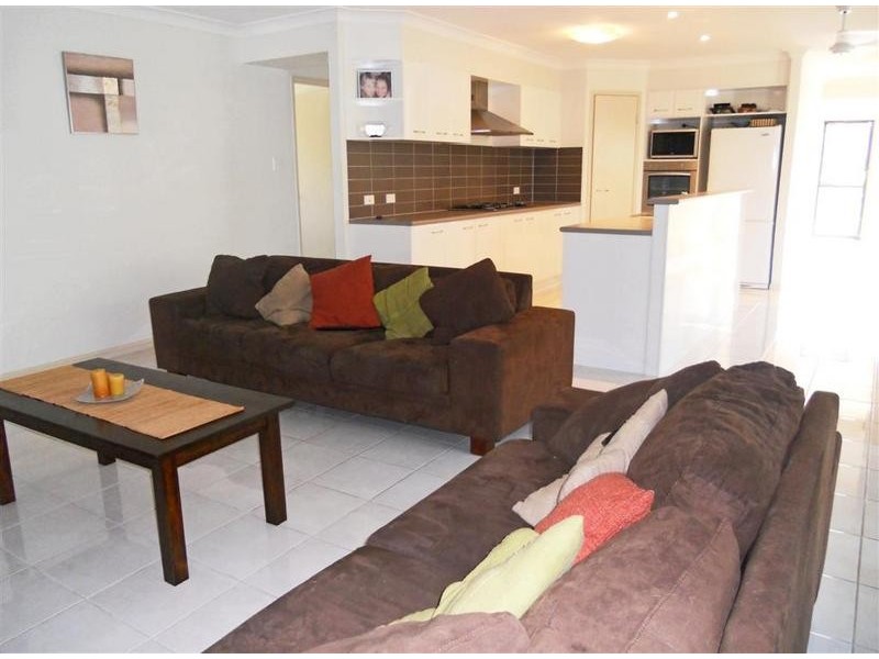 6 Peppermint Crescent, Sippy Downs QLD 4556