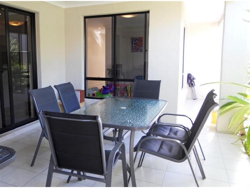 6 Peppermint Crescent, Sippy Downs QLD 4556