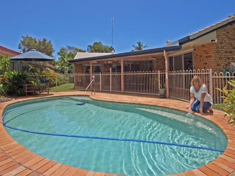 73 Poinsettia Avenue, Mooloolaba QLD 4557