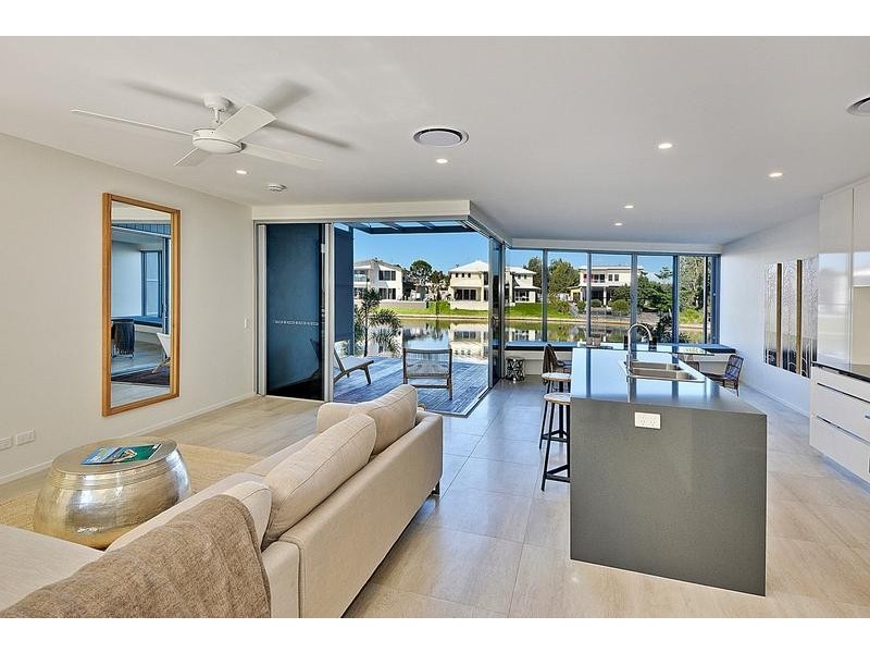 2-6/ 65 Whitehaven Way, Pelican Waters QLD 4551