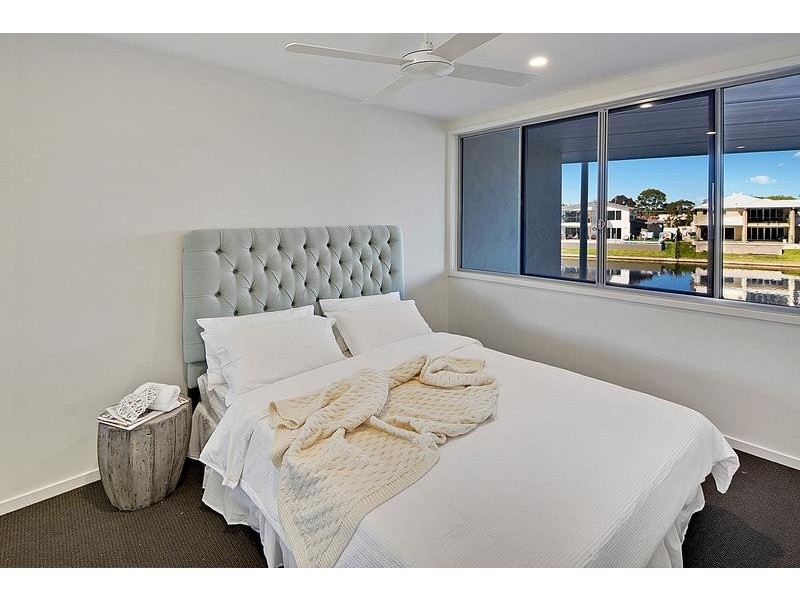 2-6/ 65 Whitehaven Way, Pelican Waters QLD 4551