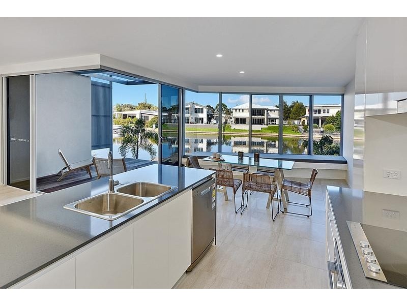2-6/ 65 Whitehaven Way, Pelican Waters QLD 4551