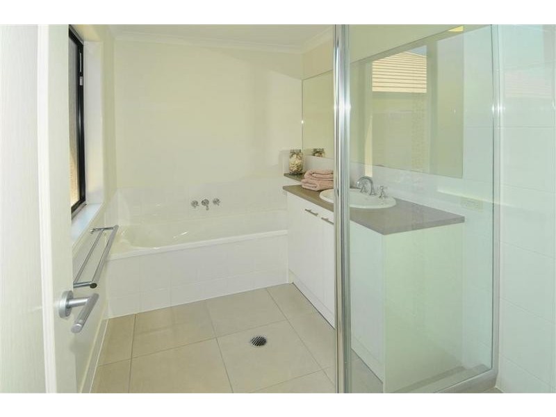 16 Quandong Street, Meridan Plains QLD 4551