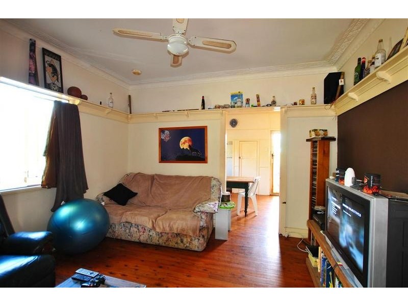 84 Queen Street, Caloundra QLD 4551