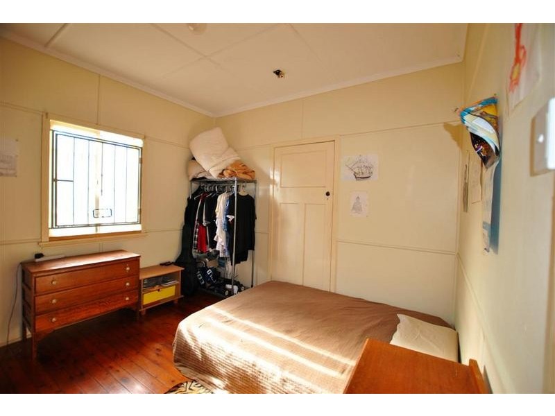 84 Queen Street, Caloundra QLD 4551