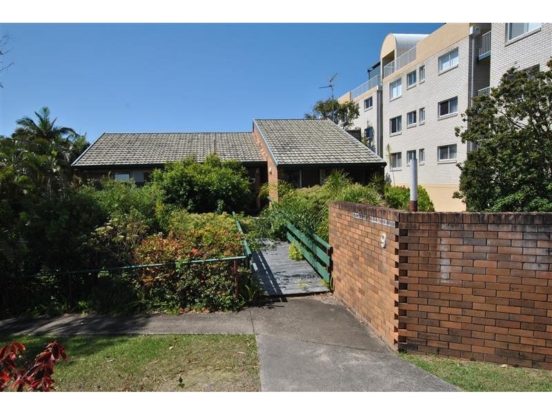 9 Queen Street (11 Marlua Ave), Moffat Beach QLD 4551