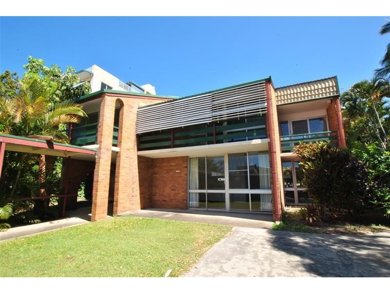 9 Queen Street (11 Marlua Ave), Moffat Beach QLD 4551