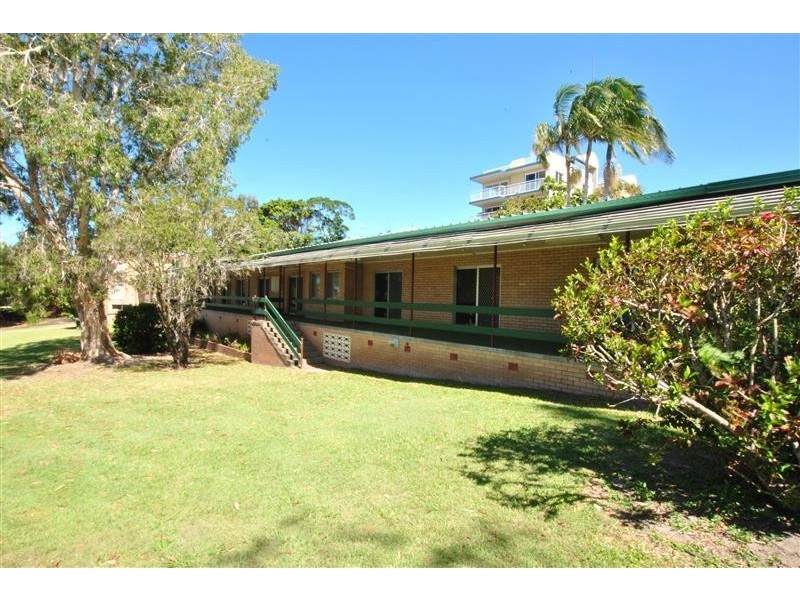 9 Queen Street (11 Marlua Ave), Moffat Beach QLD 4551