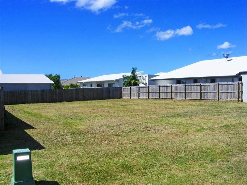 9 Rapanea Street, Meridan Plains QLD 4551