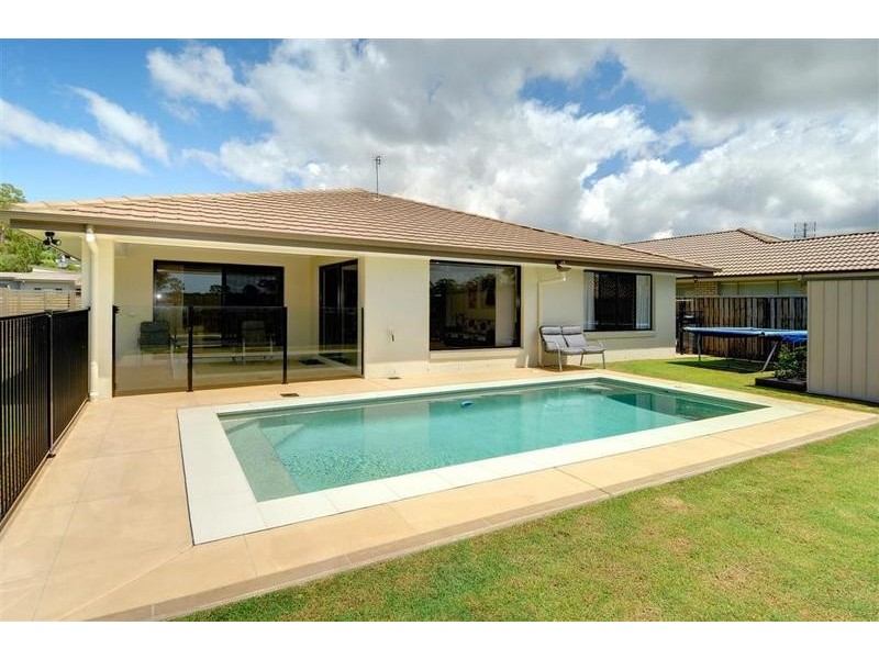 11 Rebecca Street, Little Mountain QLD 4551