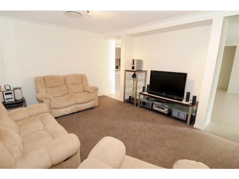 11 Rebecca Street, Little Mountain QLD 4551