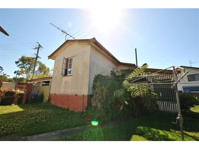 32 Regent Street, Caloundra QLD 4551