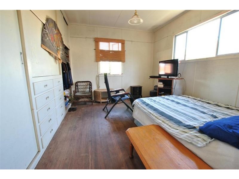 32 Regent Street, Caloundra QLD 4551