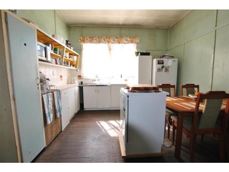 32 Regent Street, Caloundra QLD 4551