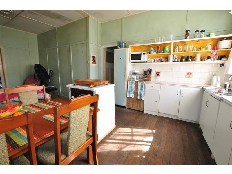 32 Regent Street, Caloundra QLD 4551