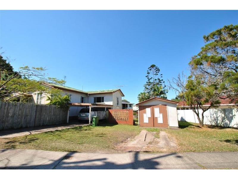 32 Regent Street, Caloundra QLD 4551