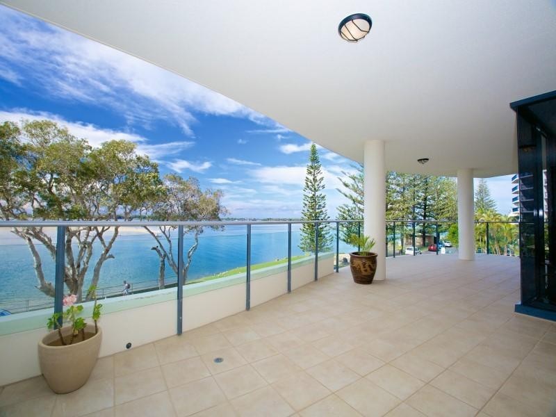 301/ 74 Golden Beach Esplanade, Golden Beach QLD 4551