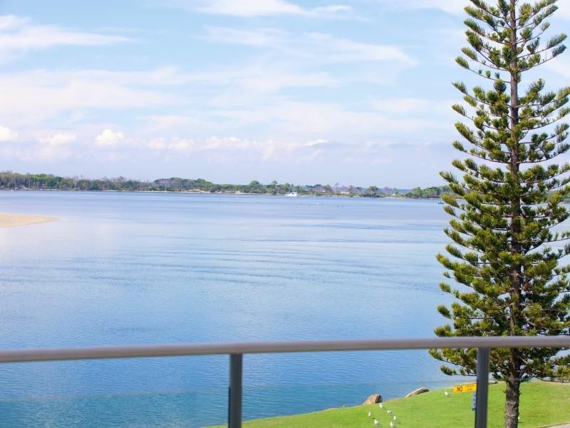 301/ 74 Golden Beach Esplanade, Golden Beach QLD 4551