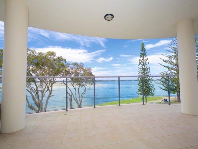 301/ 74 Golden Beach Esplanade, Golden Beach QLD 4551