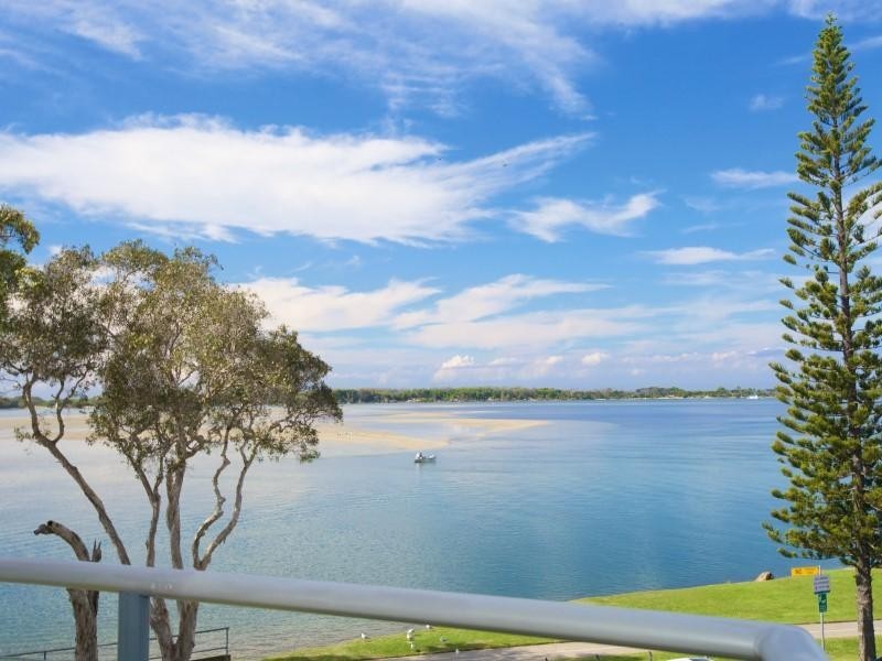 301/ 74 Golden Beach Esplanade, Golden Beach QLD 4551