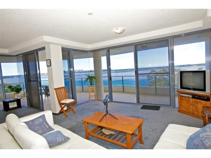 502/ 73 Esplanade, Golden Beach QLD 4551