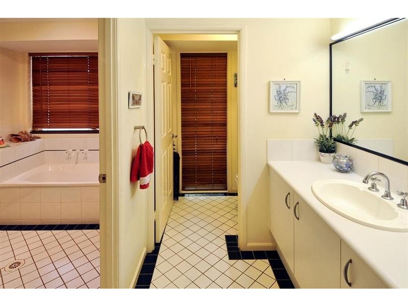 14 Rhodes Place, Aroona QLD 4551