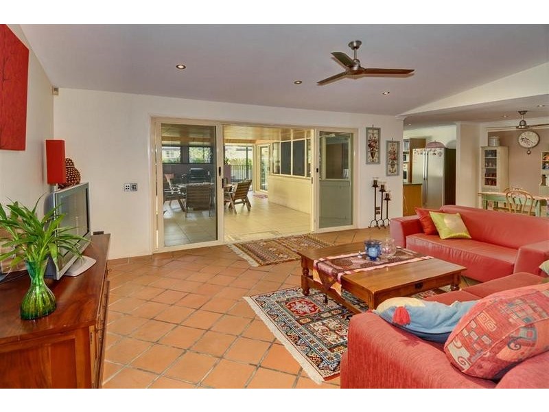 14 Rhodes Place, Aroona QLD 4551