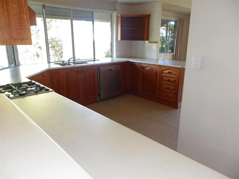 1 Ridgewood Road, Little Mountain QLD 4551
