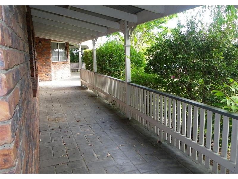 1 Ridgewood Road, Little Mountain QLD 4551