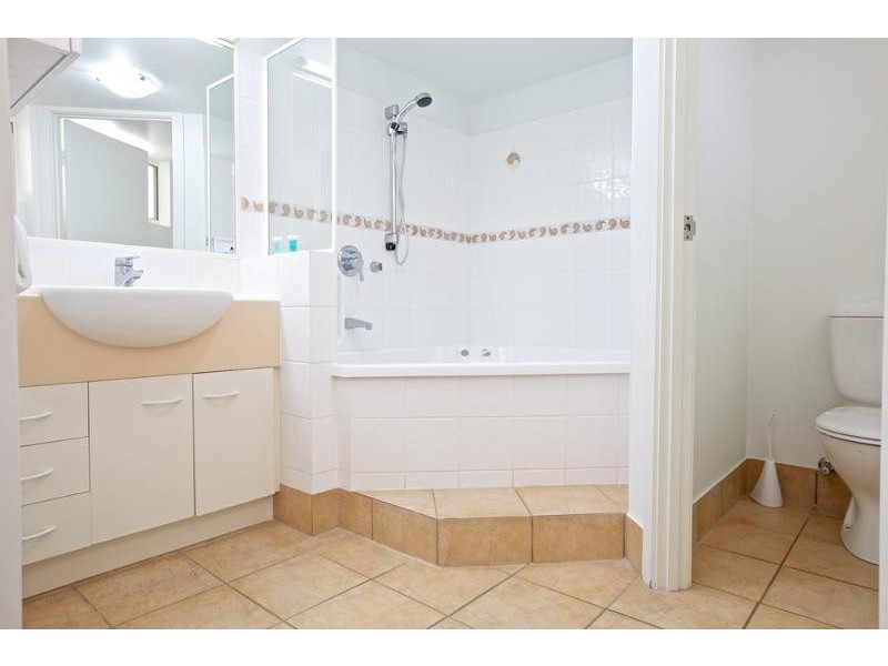 924/ 72 Esplanade, Golden Beach QLD 4551